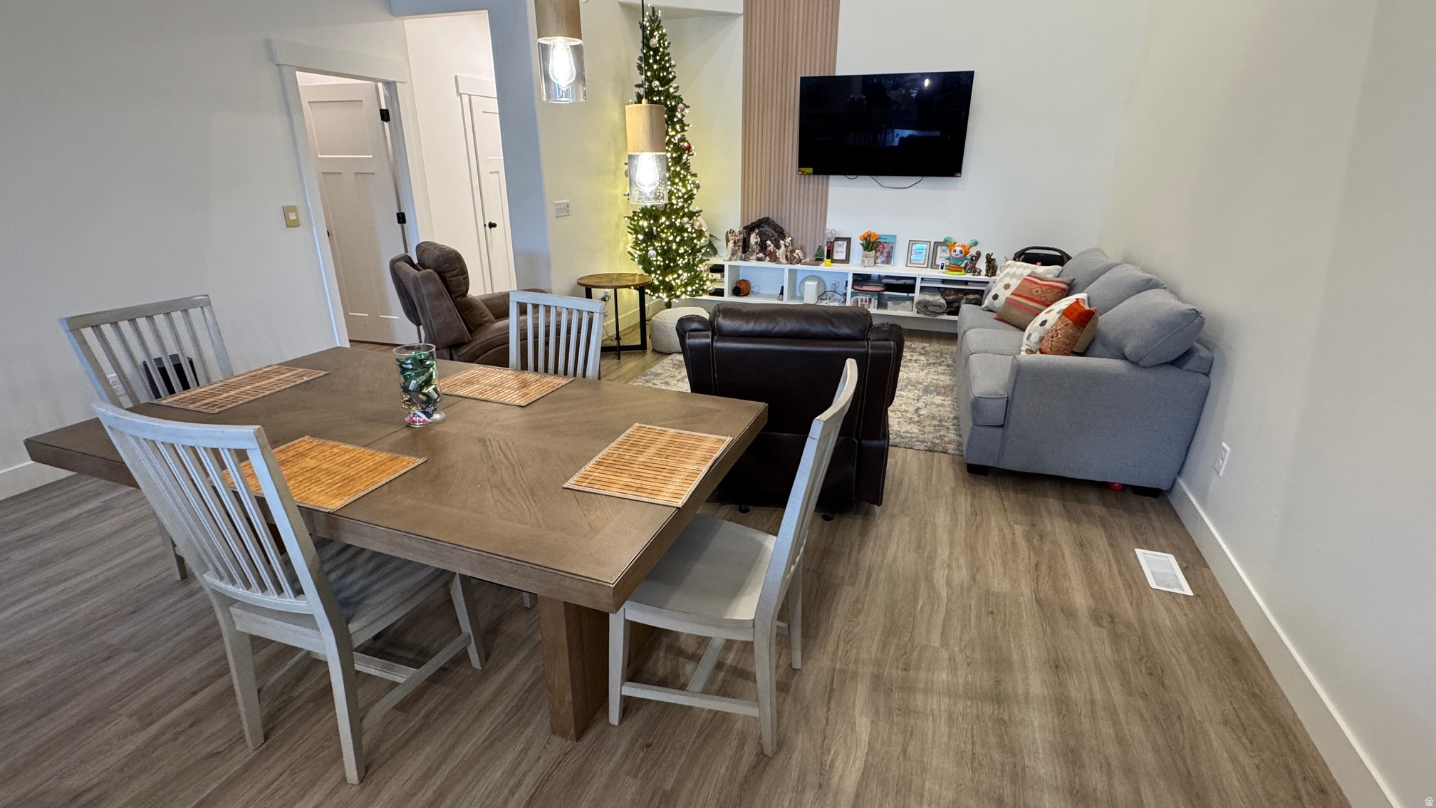 RIVER POINT - Residential