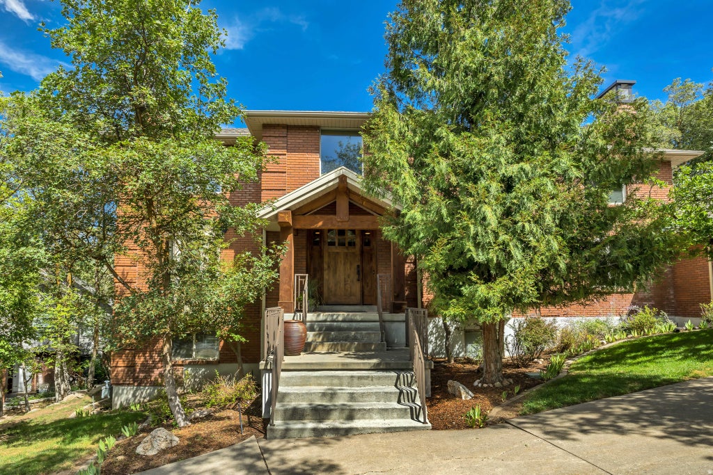 Photo of 2745 CAVE HOLLOW WAY, Bountiful, UT 84010 (MLS # 2183137)