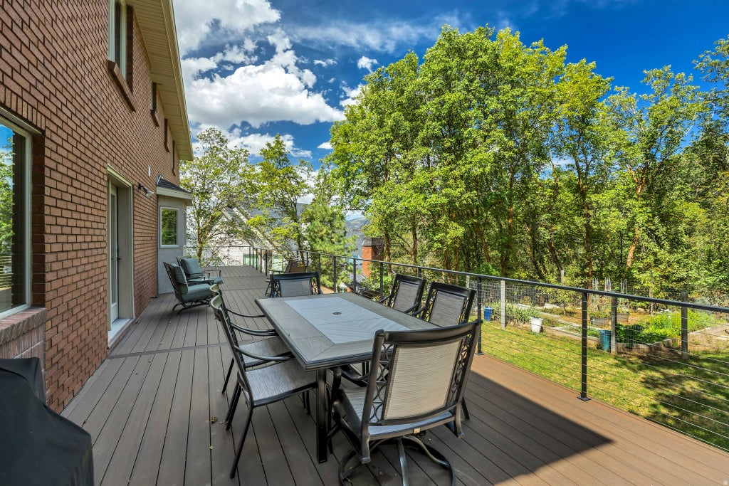 Photo of 2745 CAVE HOLLOW WAY, Bountiful, UT 84010 (MLS # 2183137)