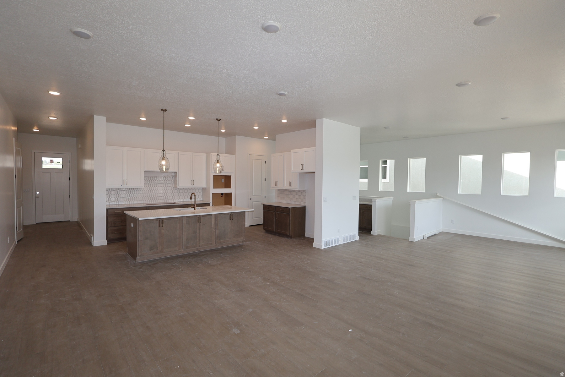 EASTRIDGE PARK - Residential