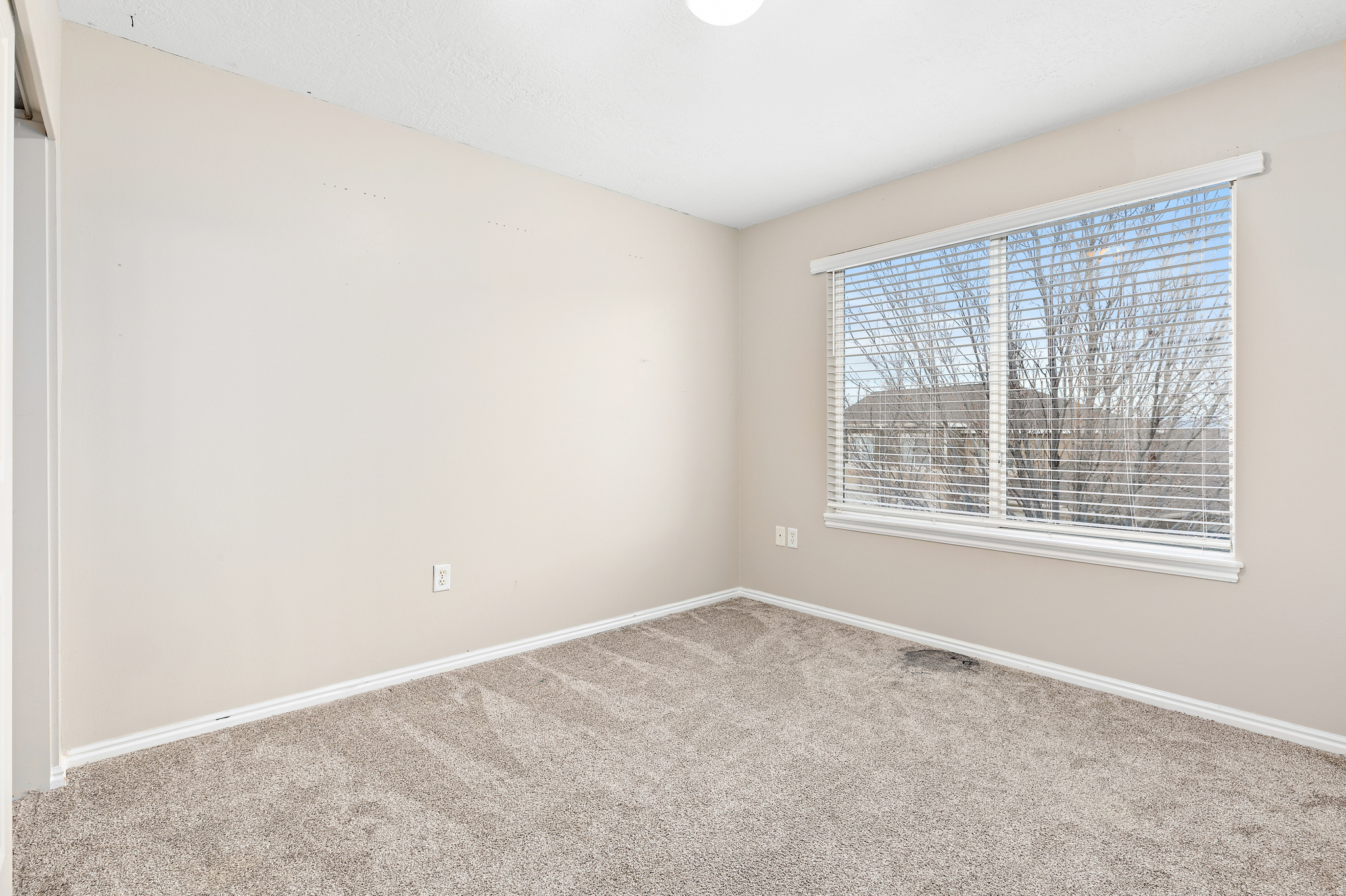 BOULDERS - Residential