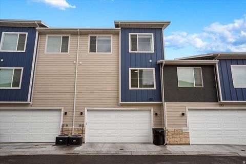 Tiny photo for 1112 N 1880 W, Farmington, UT 84025 (MLS # 2172637)