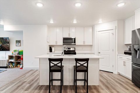 Tiny photo for 1112 N 1880 W, Farmington, UT 84025 (MLS # 2172637)