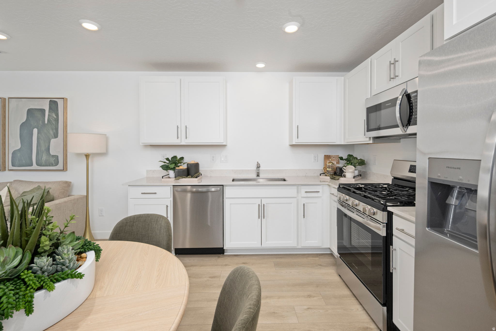 SILVER OAKS - Residential