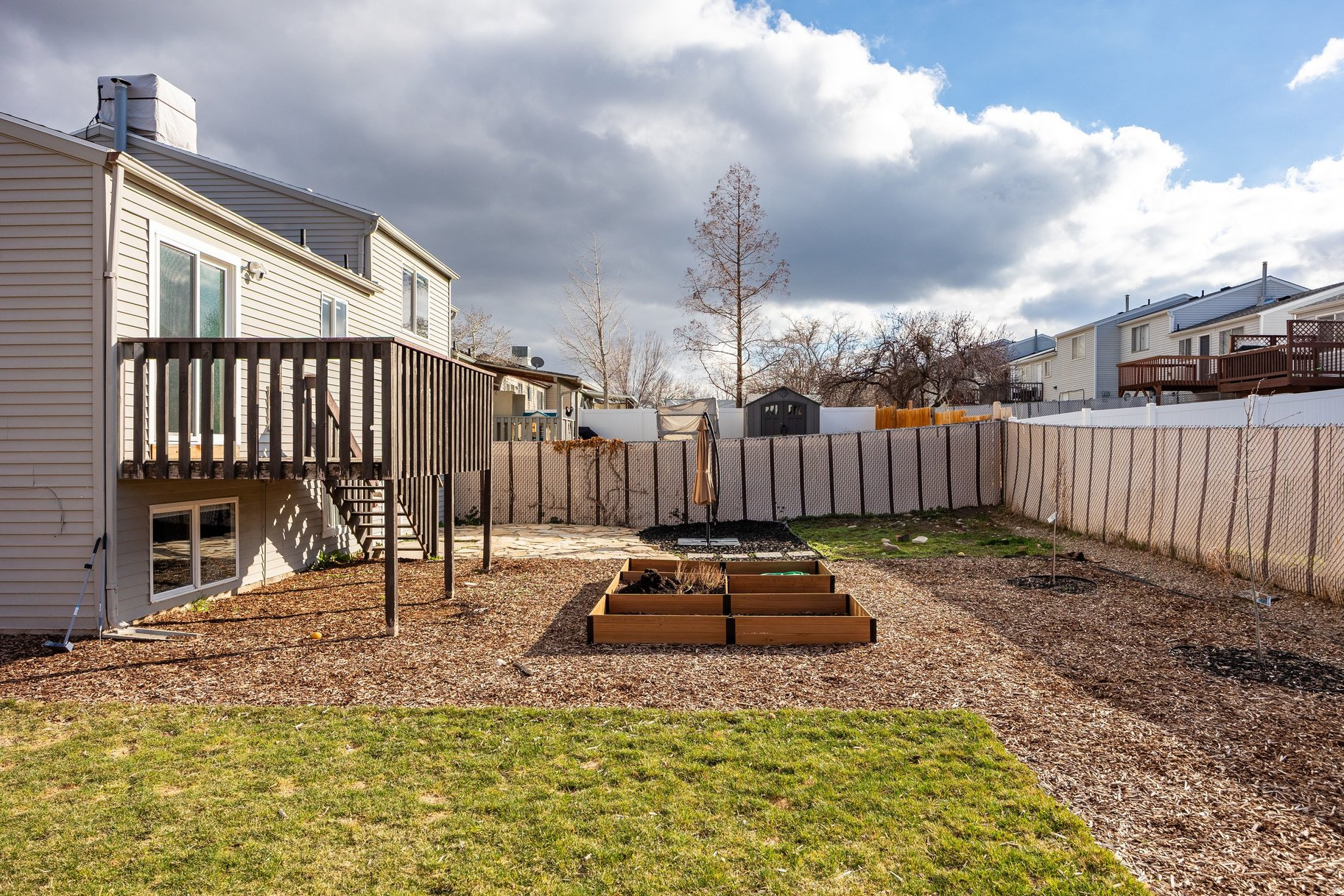 OQUIRRH SHADOWS #8 - Residential Income