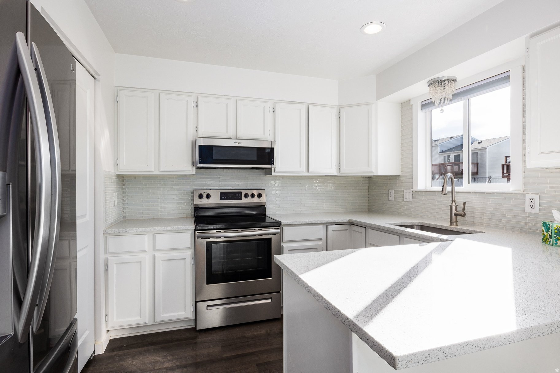 OQUIRRH SHADOWS #8 - Residential Income