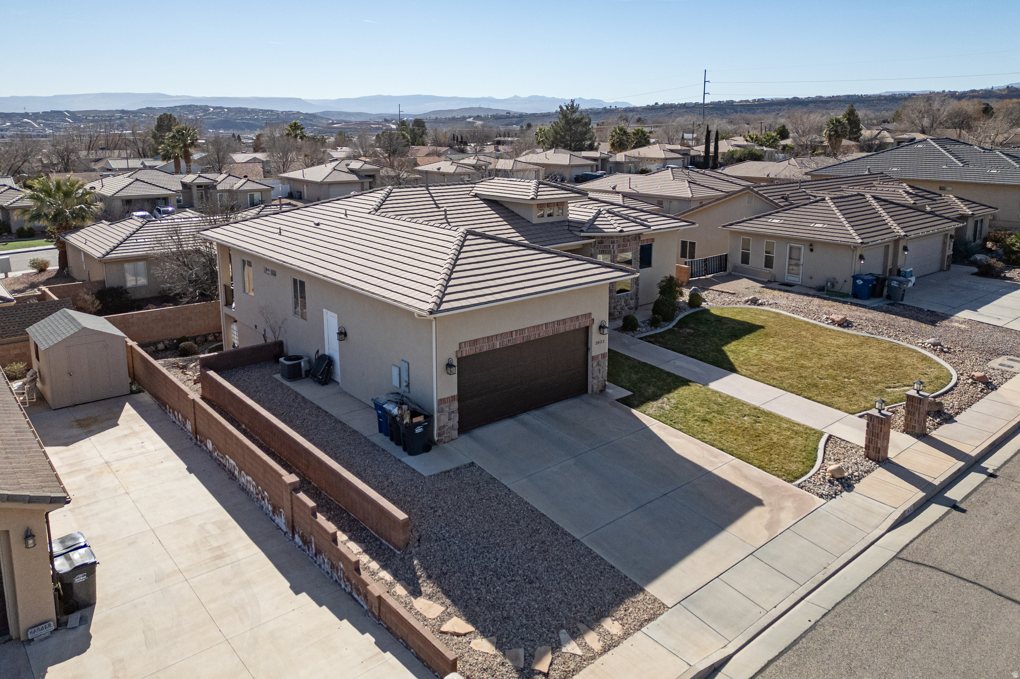 SOUTH POINTE - Residential