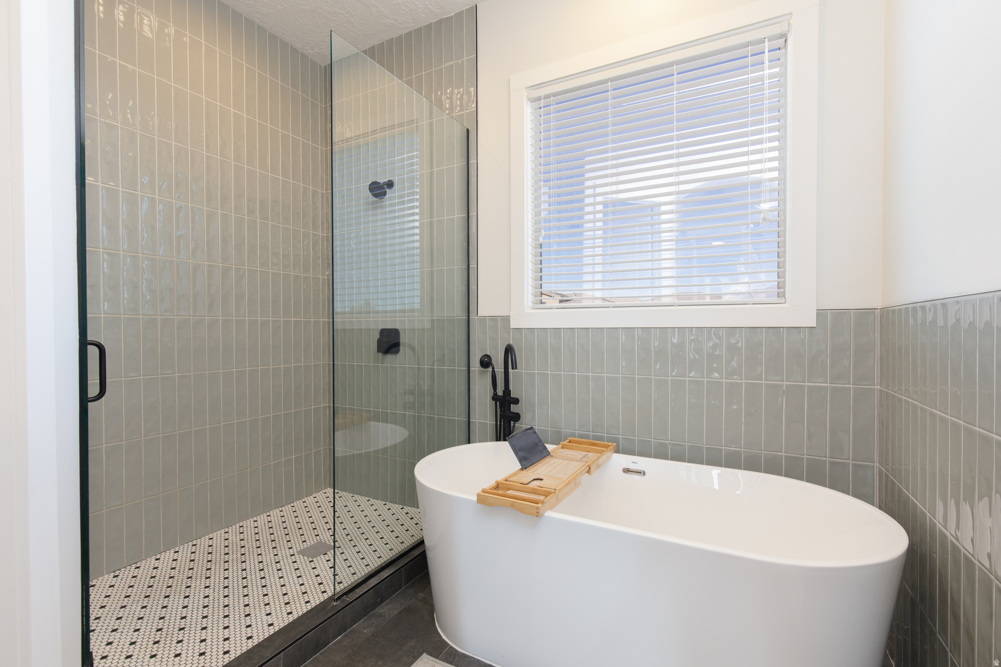 SOUTH POINTE - Residential