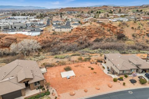 Tiny photo for 433 N CREEK RIDGE DR #206, Washington, UT 84780 (MLS # 2136708)