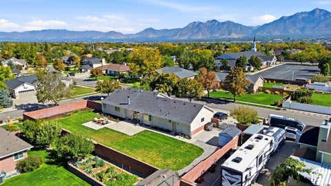 Tiny photo for 9934 S PRESIDENTIAL DR, South Jordan, UT 84095 (MLS # 2189912)