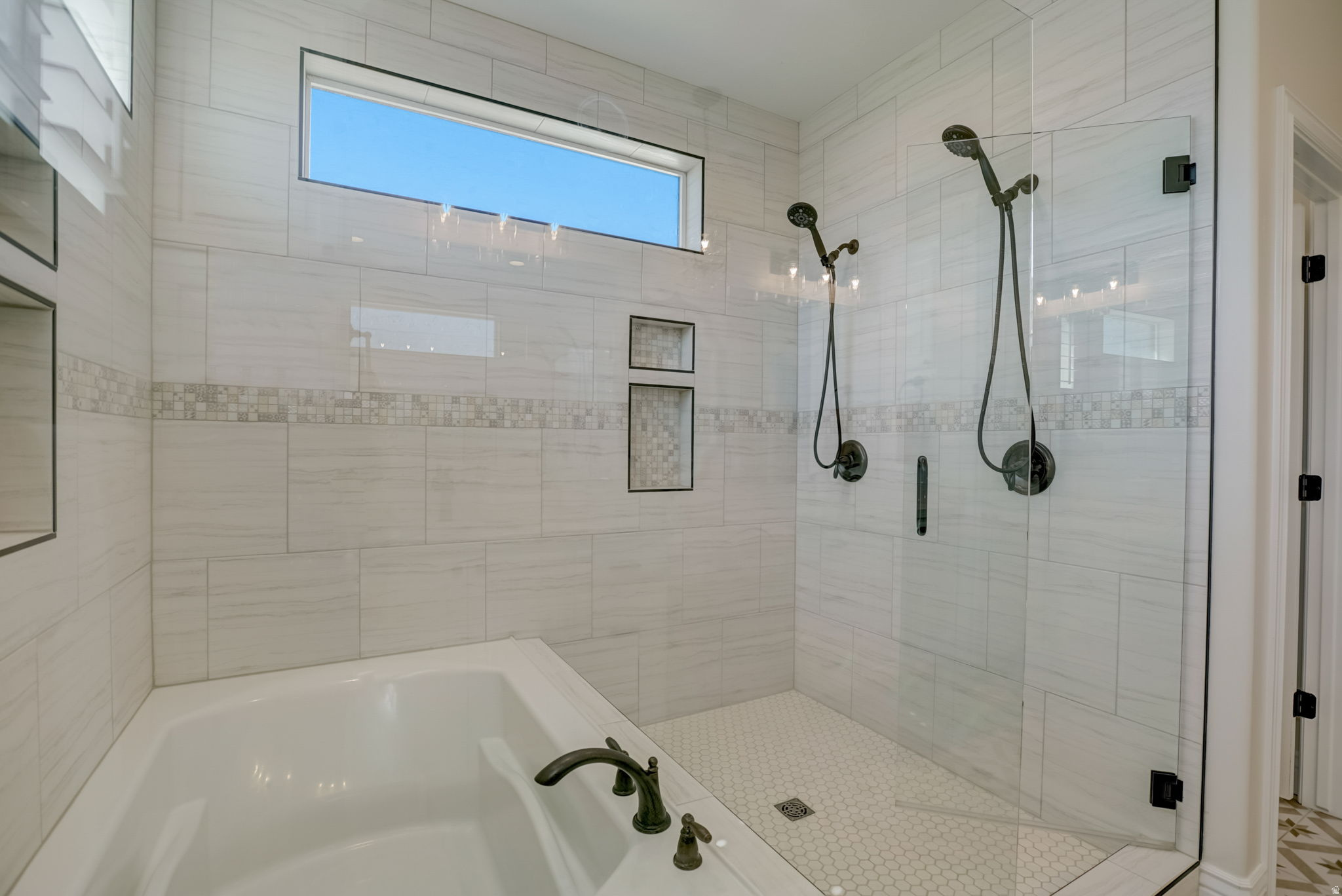 URBAN RIDGE COVE - Residential