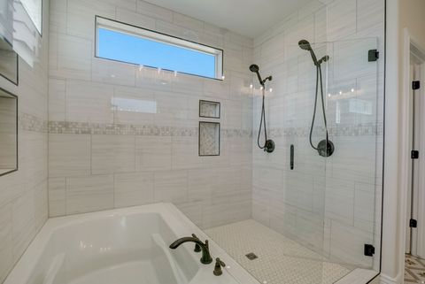 Tiny photo for 10676 S URBAN RIDGE CV W, South Jordan, UT 84095 (MLS # 2132755)