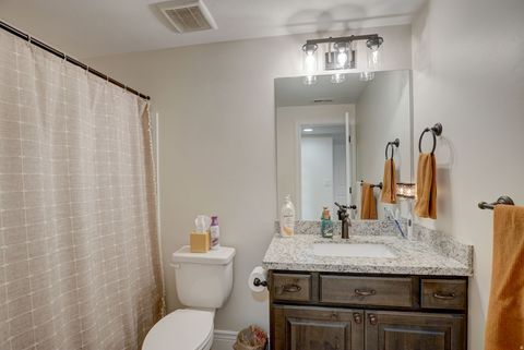 Tiny photo for 10676 S URBAN RIDGE CV W, South Jordan, UT 84095 (MLS # 2132755)