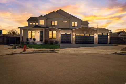 Tiny photo for 10676 S URBAN RIDGE CV W, South Jordan, UT 84095 (MLS # 2132755)