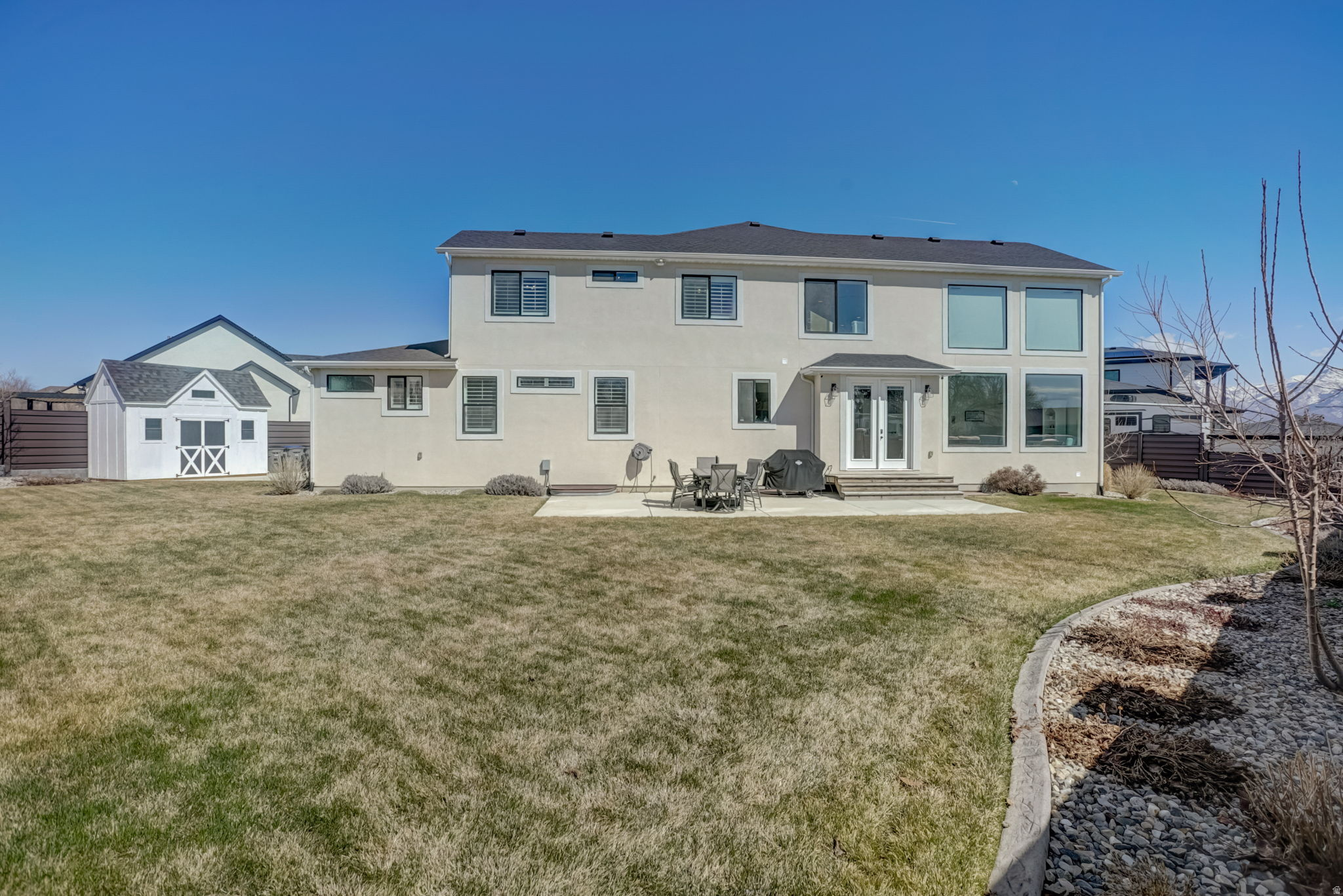 URBAN RIDGE COVE - Residential