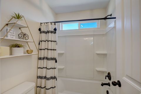 Tiny photo for 10676 S URBAN RIDGE CV W, South Jordan, UT 84095 (MLS # 2132755)