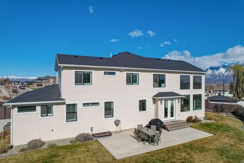 Tiny photo for 10676 S URBAN RIDGE CV W, South Jordan, UT 84095 (MLS # 2132755)
