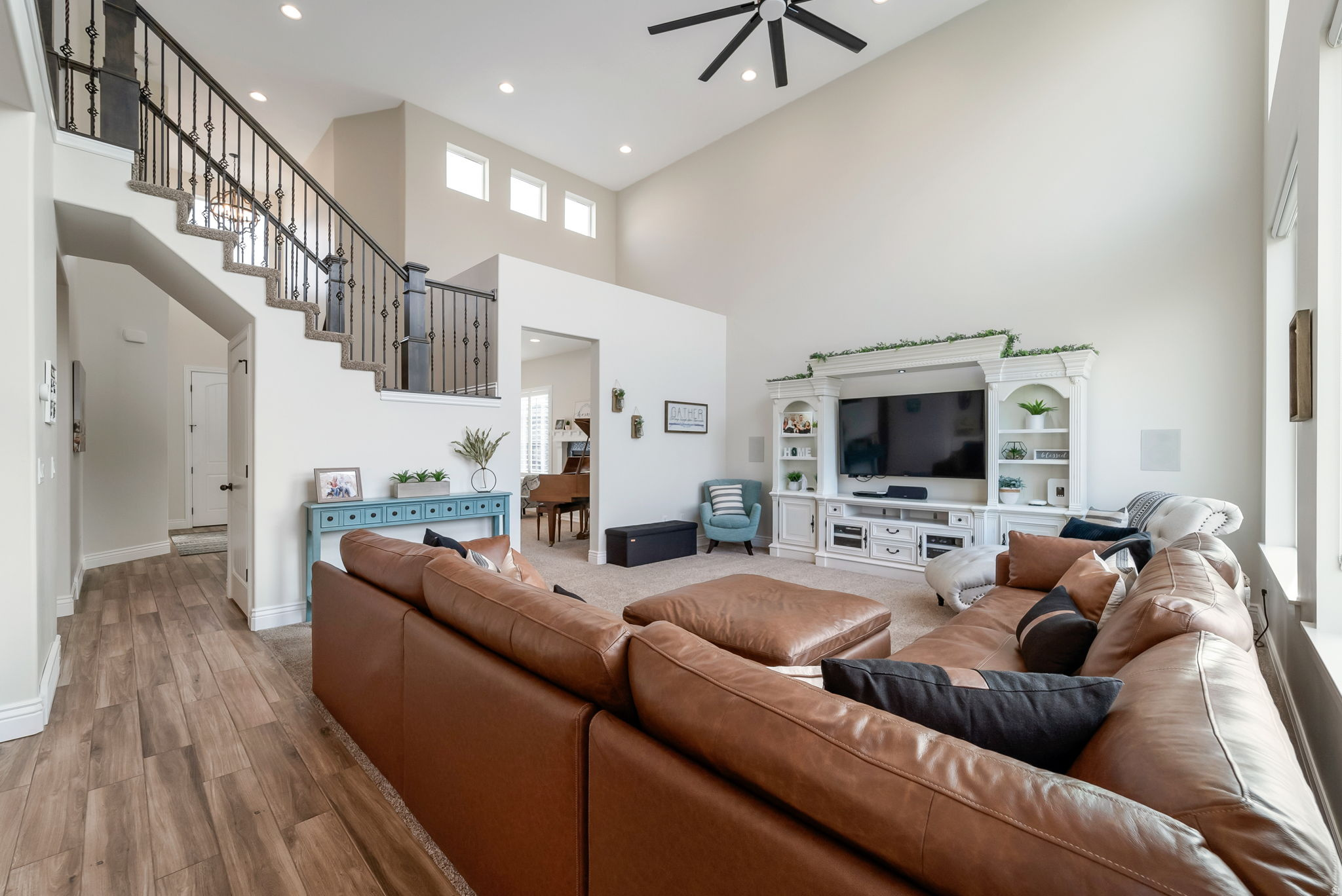 URBAN RIDGE COVE - Residential