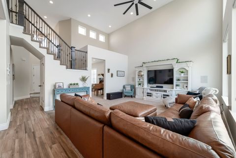 Tiny photo for 10676 S URBAN RIDGE CV W, South Jordan, UT 84095 (MLS # 2132755)