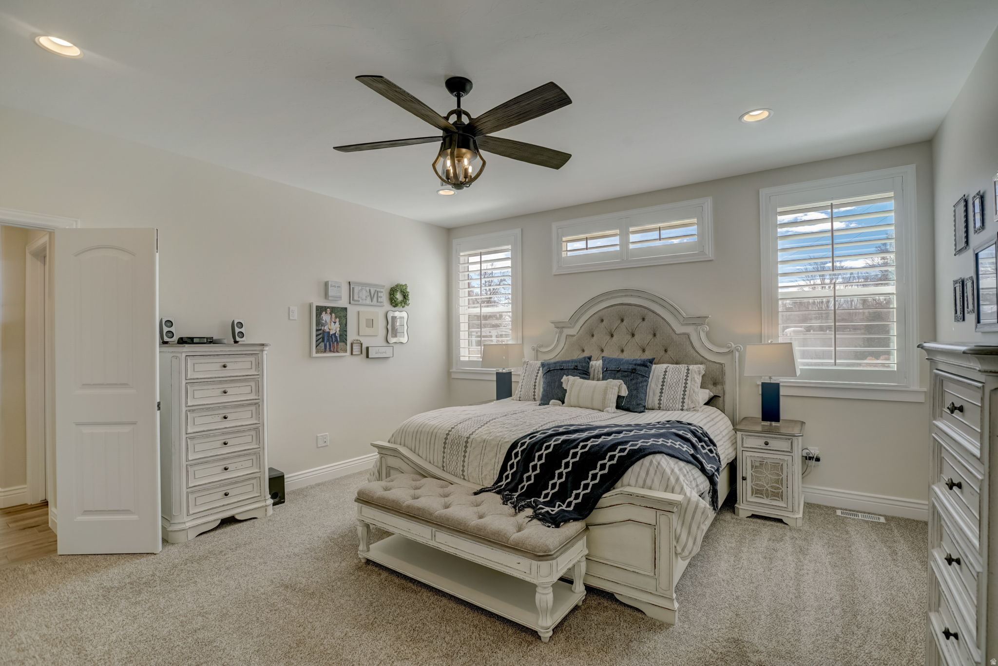 URBAN RIDGE COVE - Residential