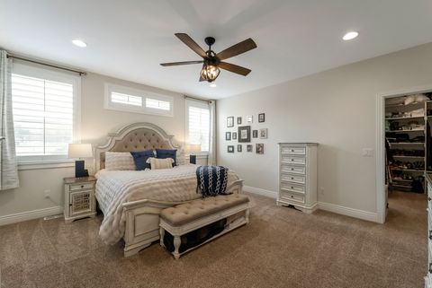 Tiny photo for 10676 S URBAN RIDGE CV W, South Jordan, UT 84095 (MLS # 2132755)