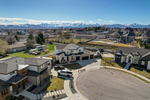 Tiny photo for 10676 S URBAN RIDGE CV W, South Jordan, UT 84095 (MLS # 2132755)