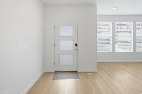 Tiny photo for 2014 N CHIANTI ST, Saratoga Springs, UT 84045 (MLS # 2129936)