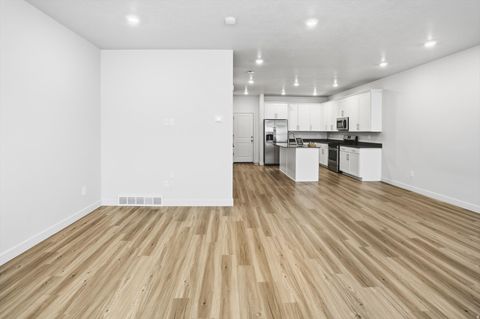 Tiny photo for 2014 N CHIANTI ST, Saratoga Springs, UT 84045 (MLS # 2129936)