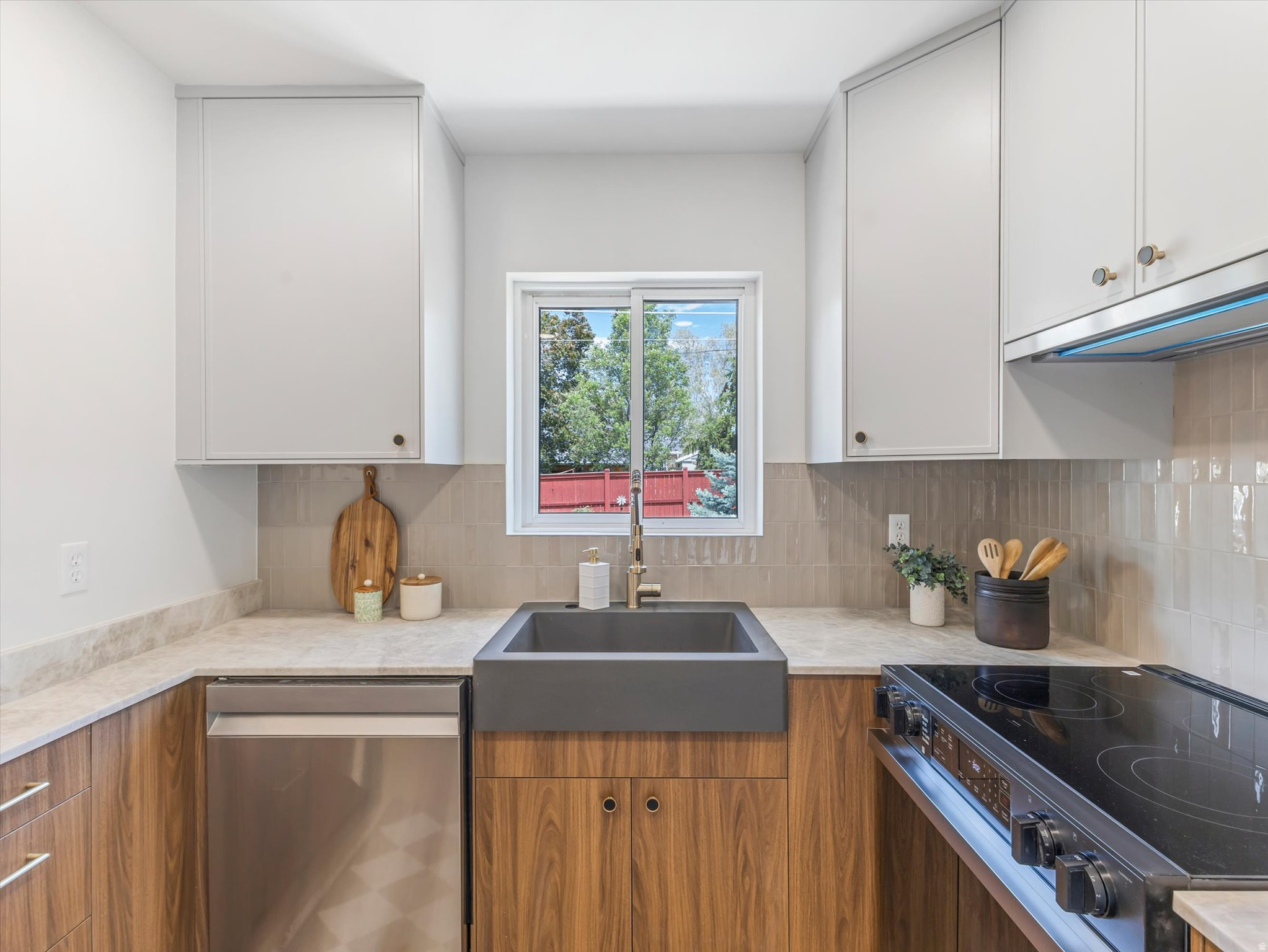 MOUNTAIR ACRES - Residential