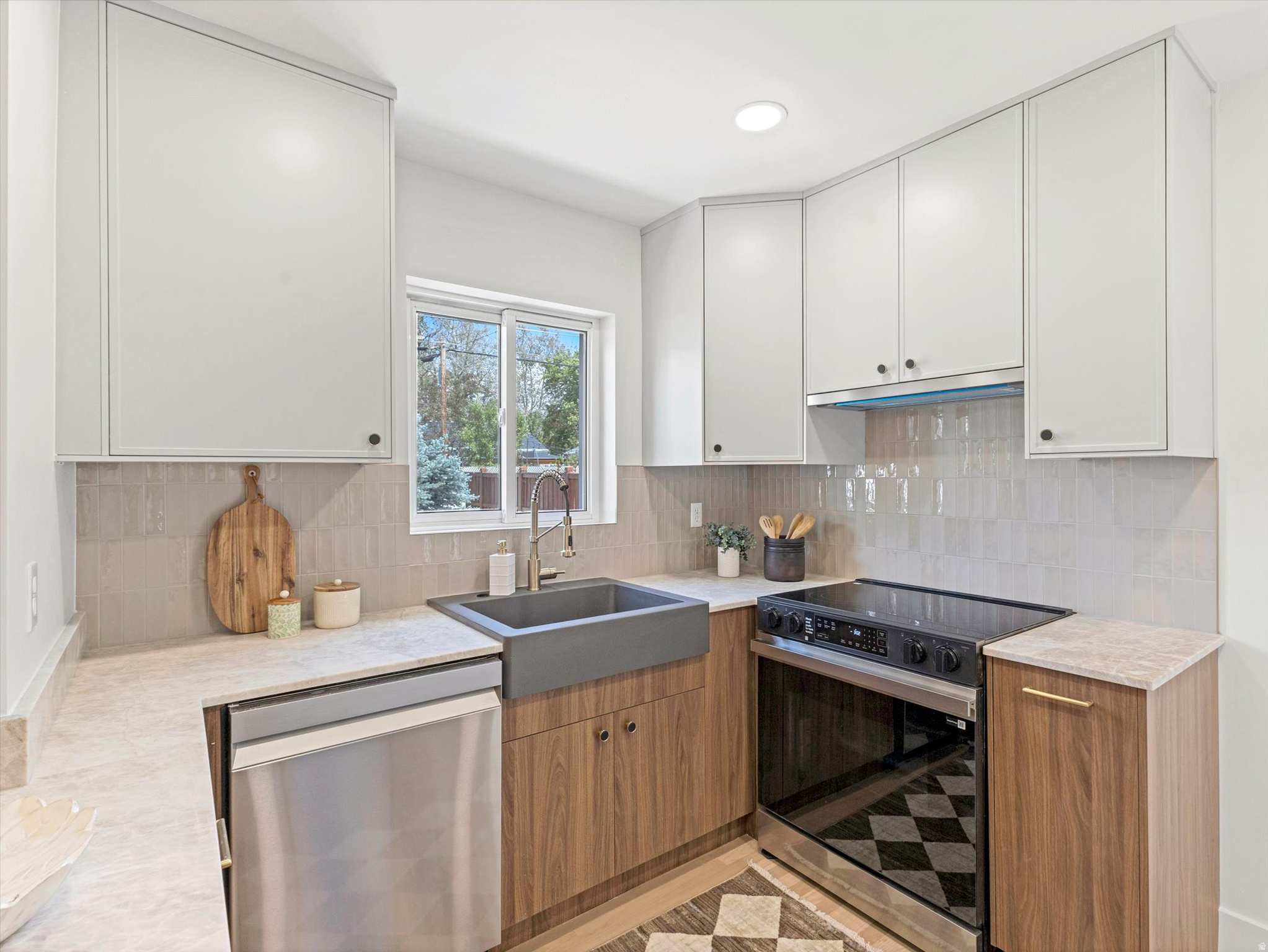 MOUNTAIR ACRES - Residential