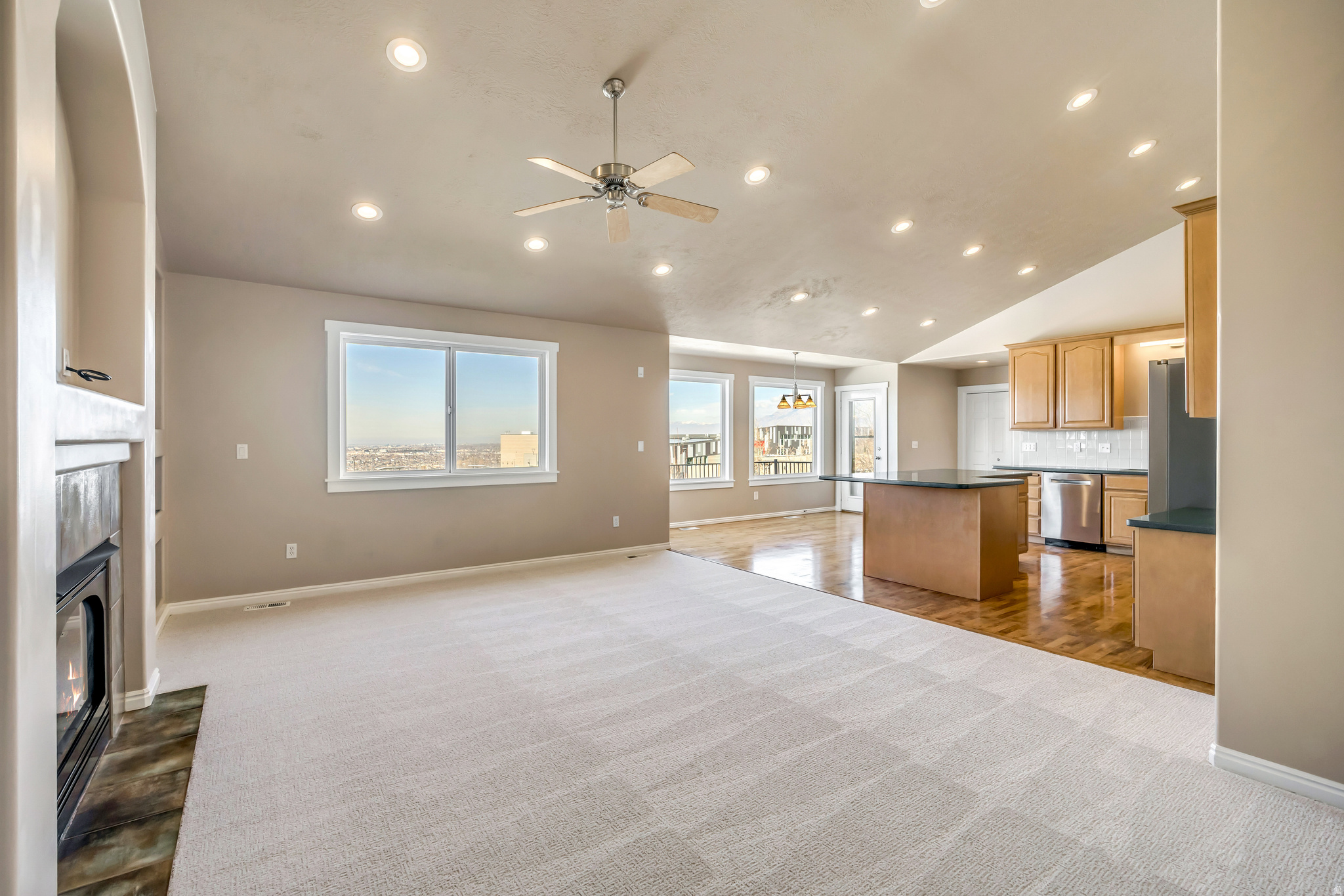 SOUTH MOUNTAIN - Residential