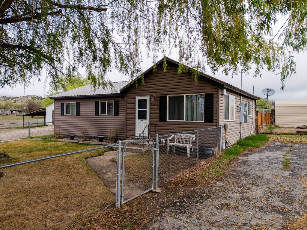 Photo of 2224 W 2500 N, Vernal, UT 84078 (MLS # 2149059)