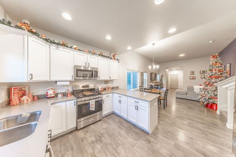 Tiny photo for 1694 S HAYFIELD DR, West Haven, UT 84401 (MLS # 2126656)