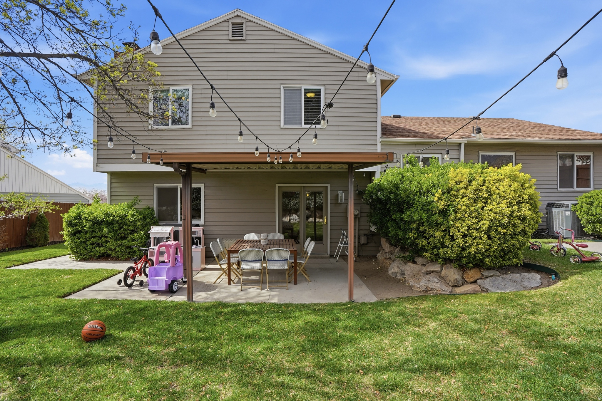 EASTRIDGE 2 - Residential