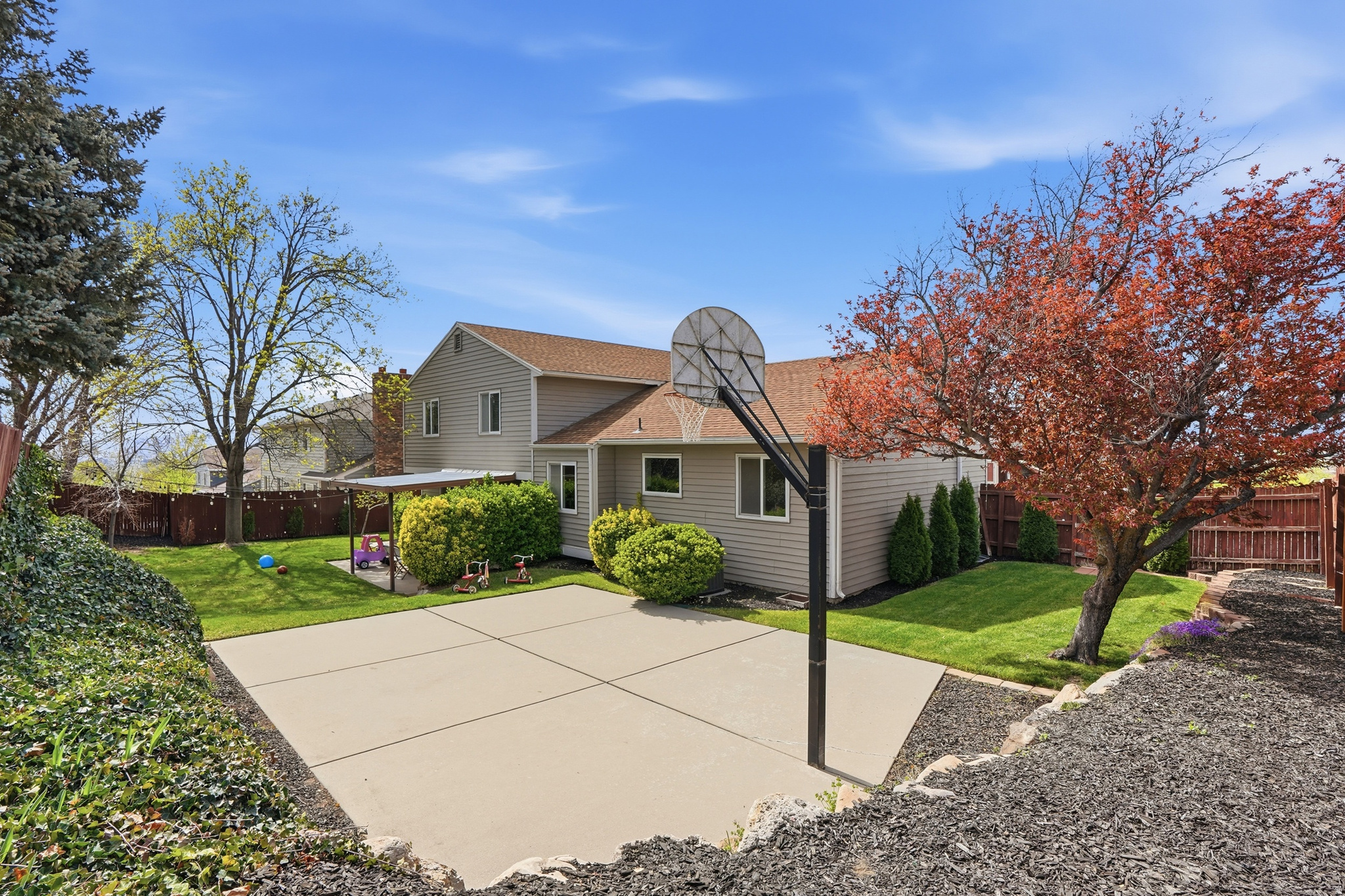 EASTRIDGE 2 - Residential