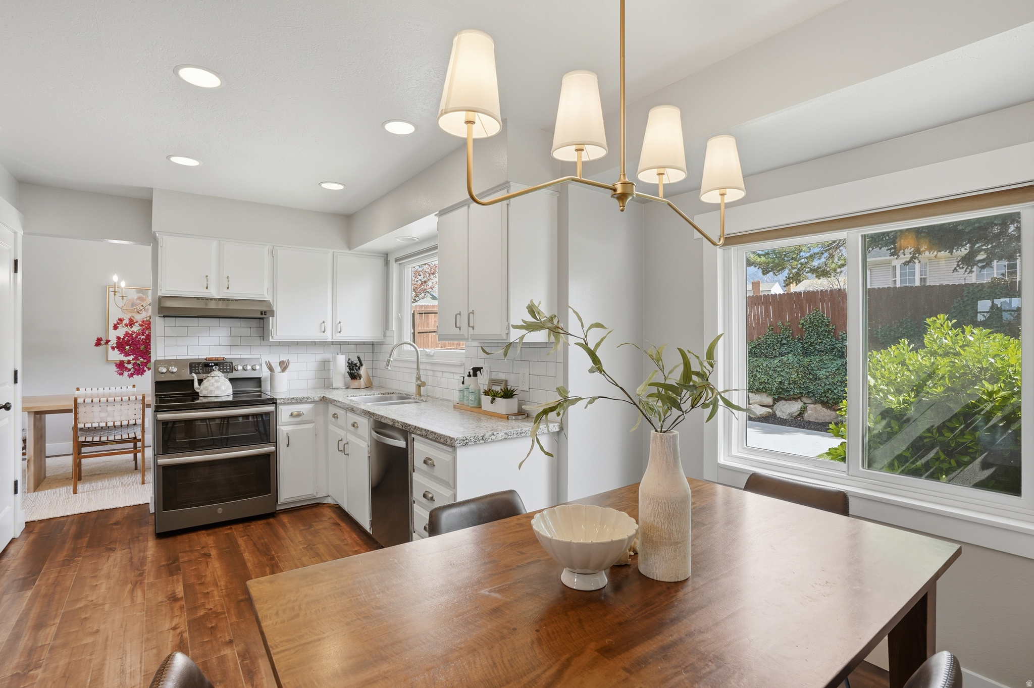 EASTRIDGE 2 - Residential