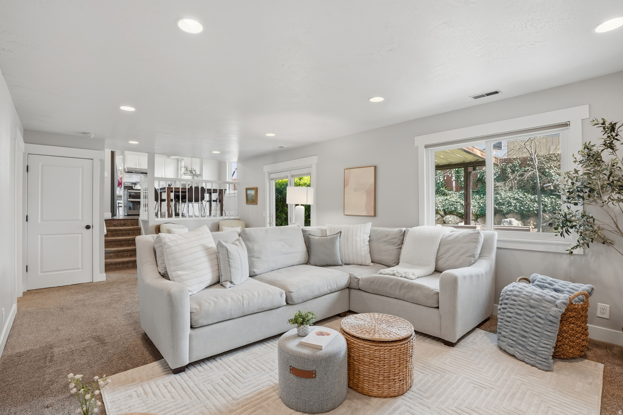 EASTRIDGE 2 - Residential