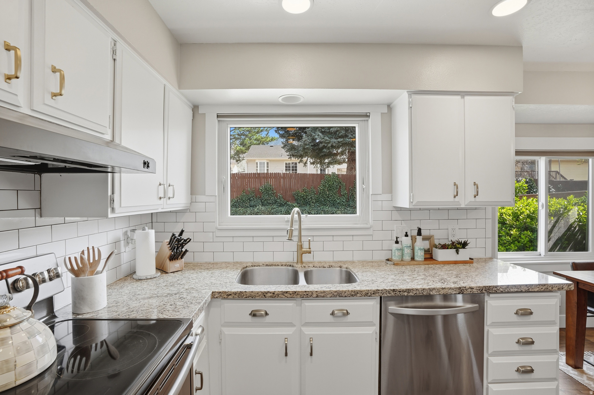 EASTRIDGE 2 - Residential