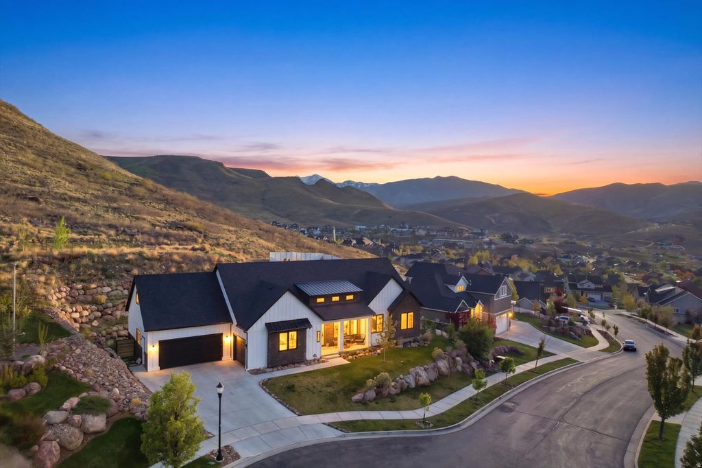 Photo of 6583 W CEDAR BUTTE CIR, Herriman, UT 84096 (MLS # 2151079)