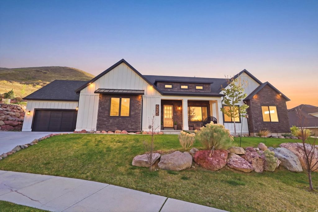 Photo of 6583 W CEDAR BUTTE CIR, Herriman, UT 84096 (MLS # 2151079)