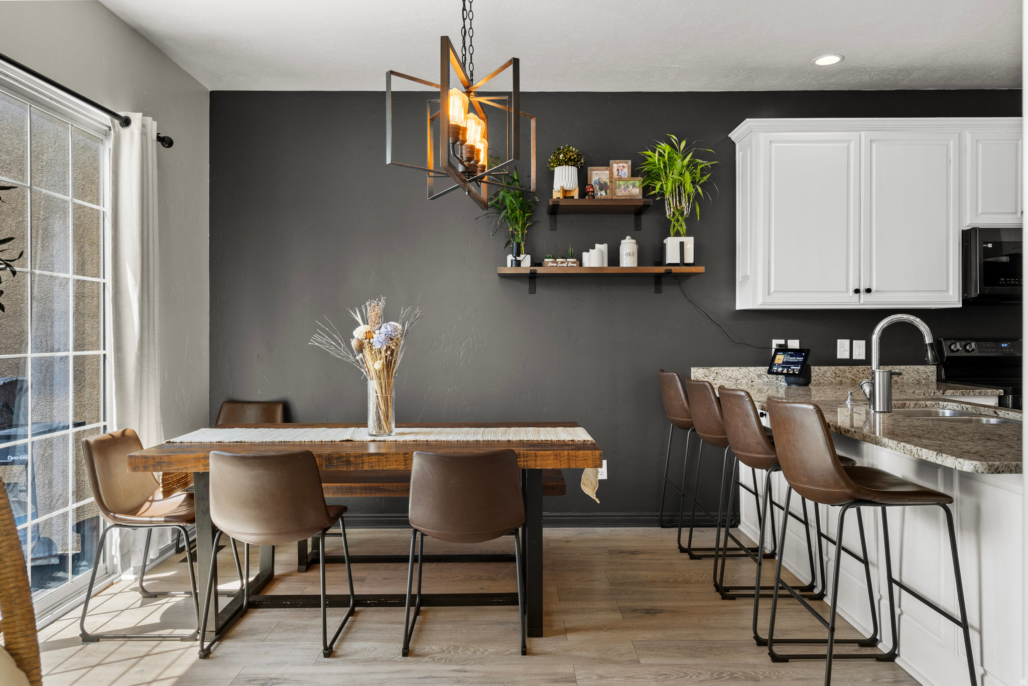 HAYMAKER RETREAT - Residential