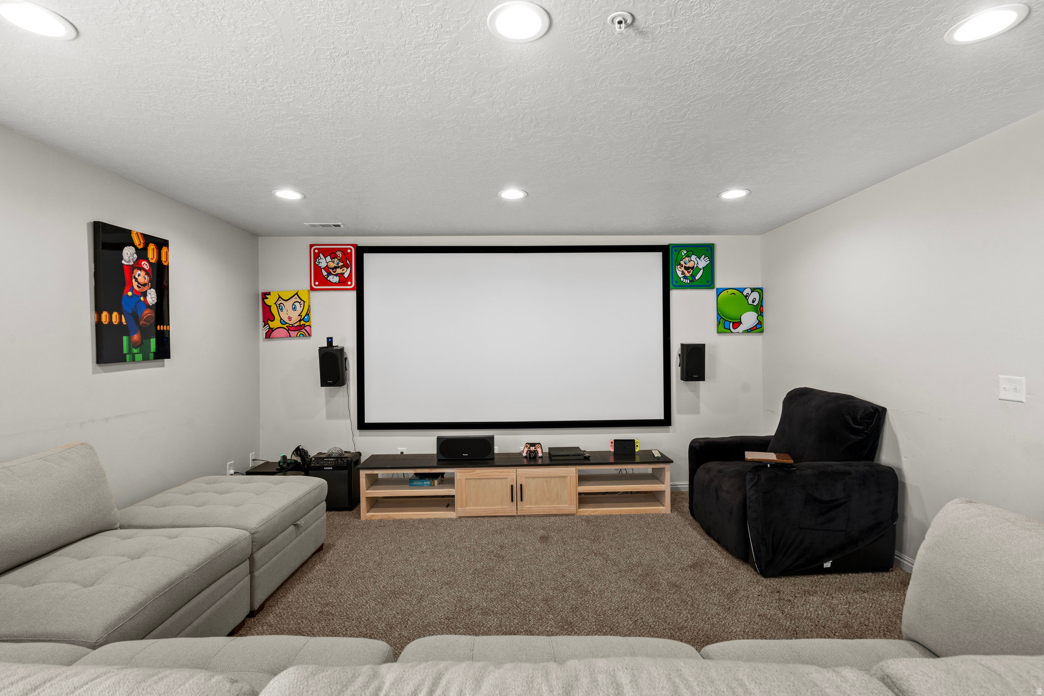 HAYMAKER RETREAT - Residential