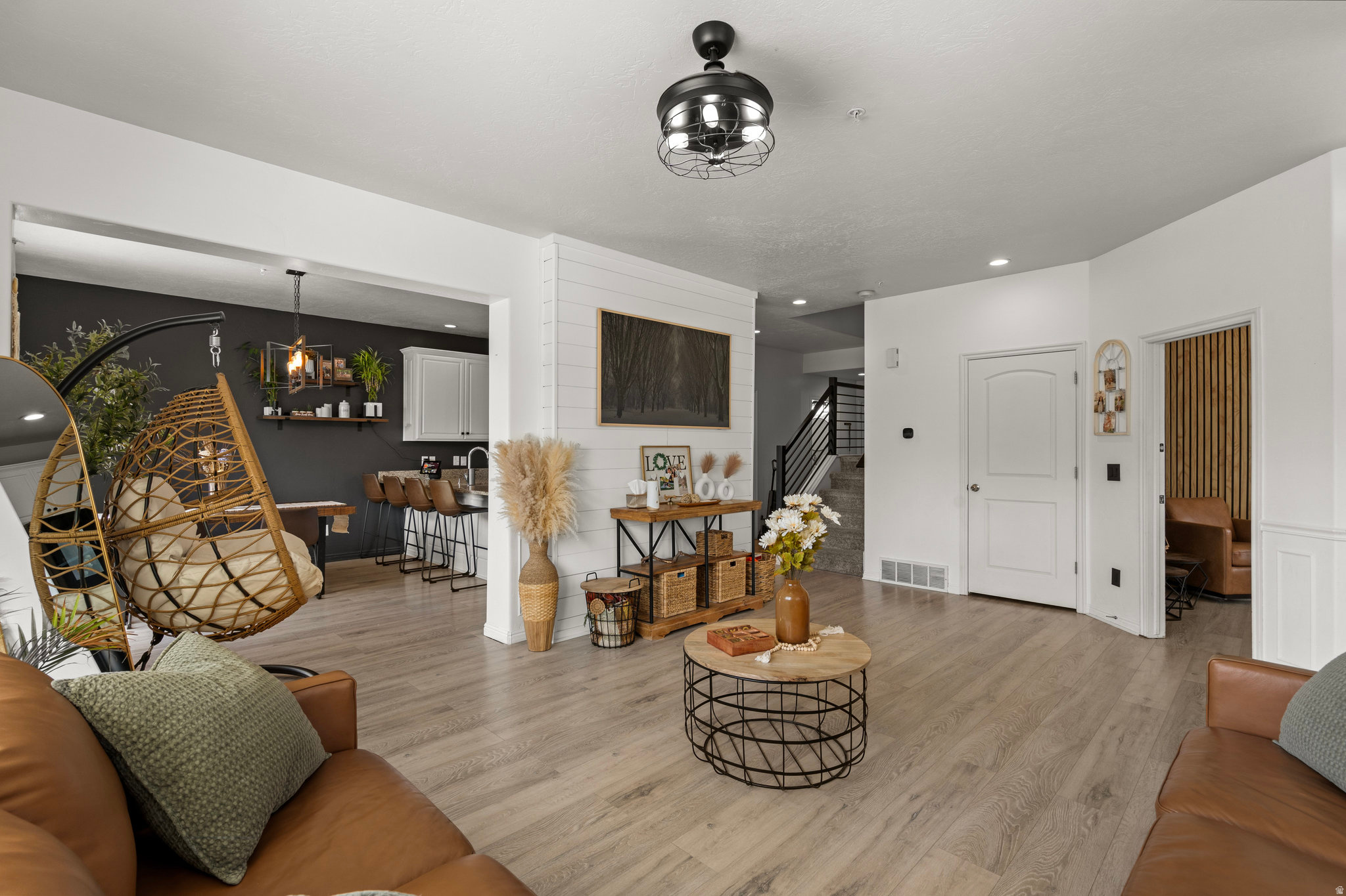 HAYMAKER RETREAT - Residential