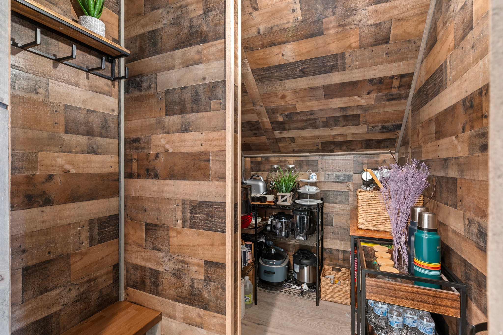 HAYMAKER RETREAT - Residential