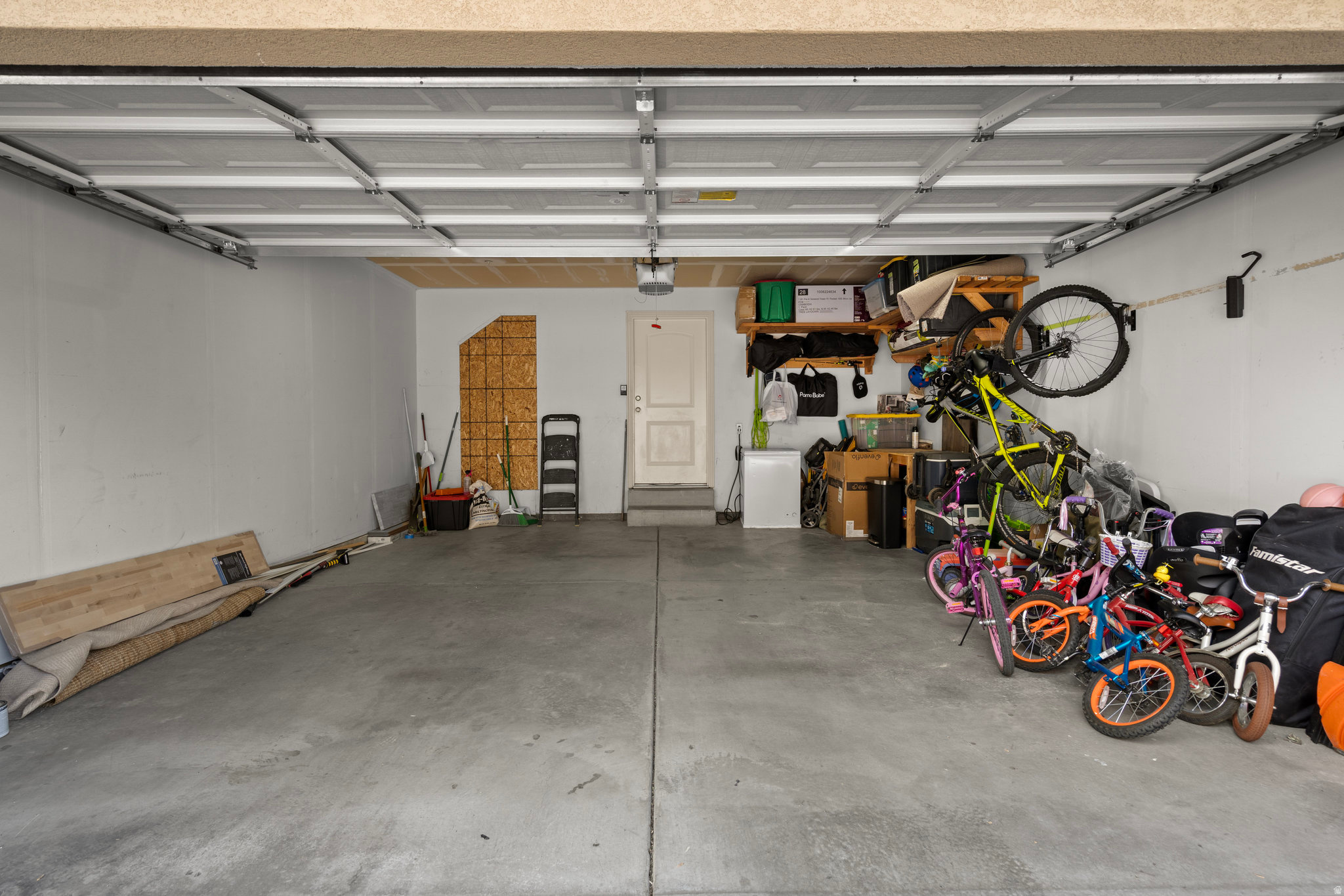 HAYMAKER RETREAT - Residential