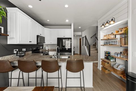 Tiny photo for 152 S 930 E, American Fork, UT 84003 (MLS # 2151303)