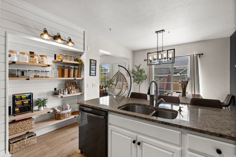 Tiny photo for 152 S 930 E, American Fork, UT 84003 (MLS # 2151303)