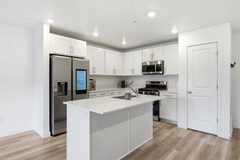 Tiny photo for 2063 S 920 E, Heber City, UT 84032 (MLS # 2130466)