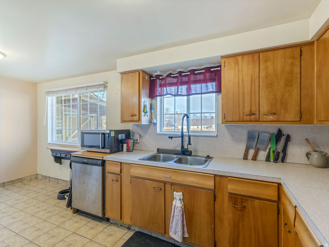 GALAXIE HEIGHTS - Residential