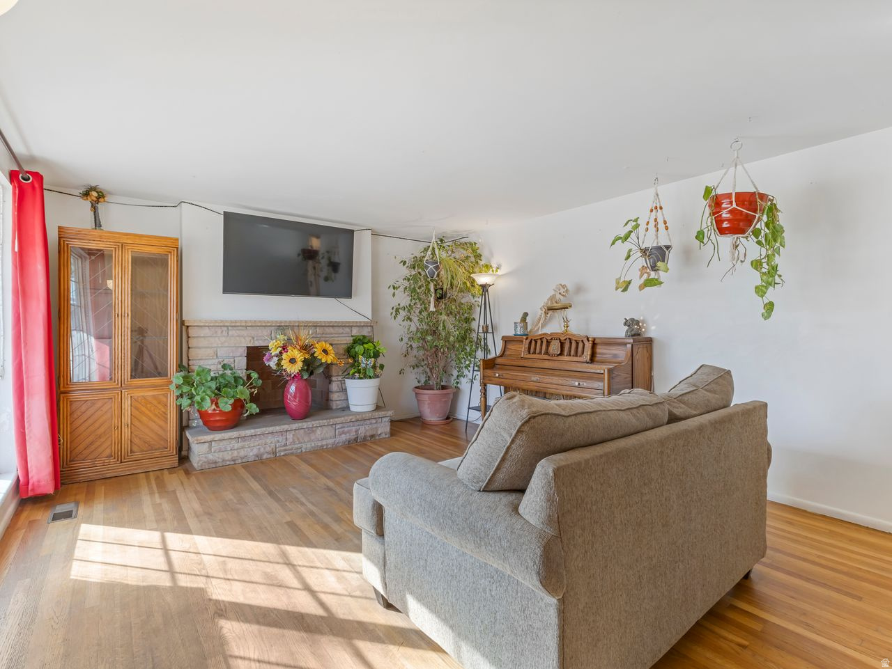 GALAXIE HEIGHTS - Residential